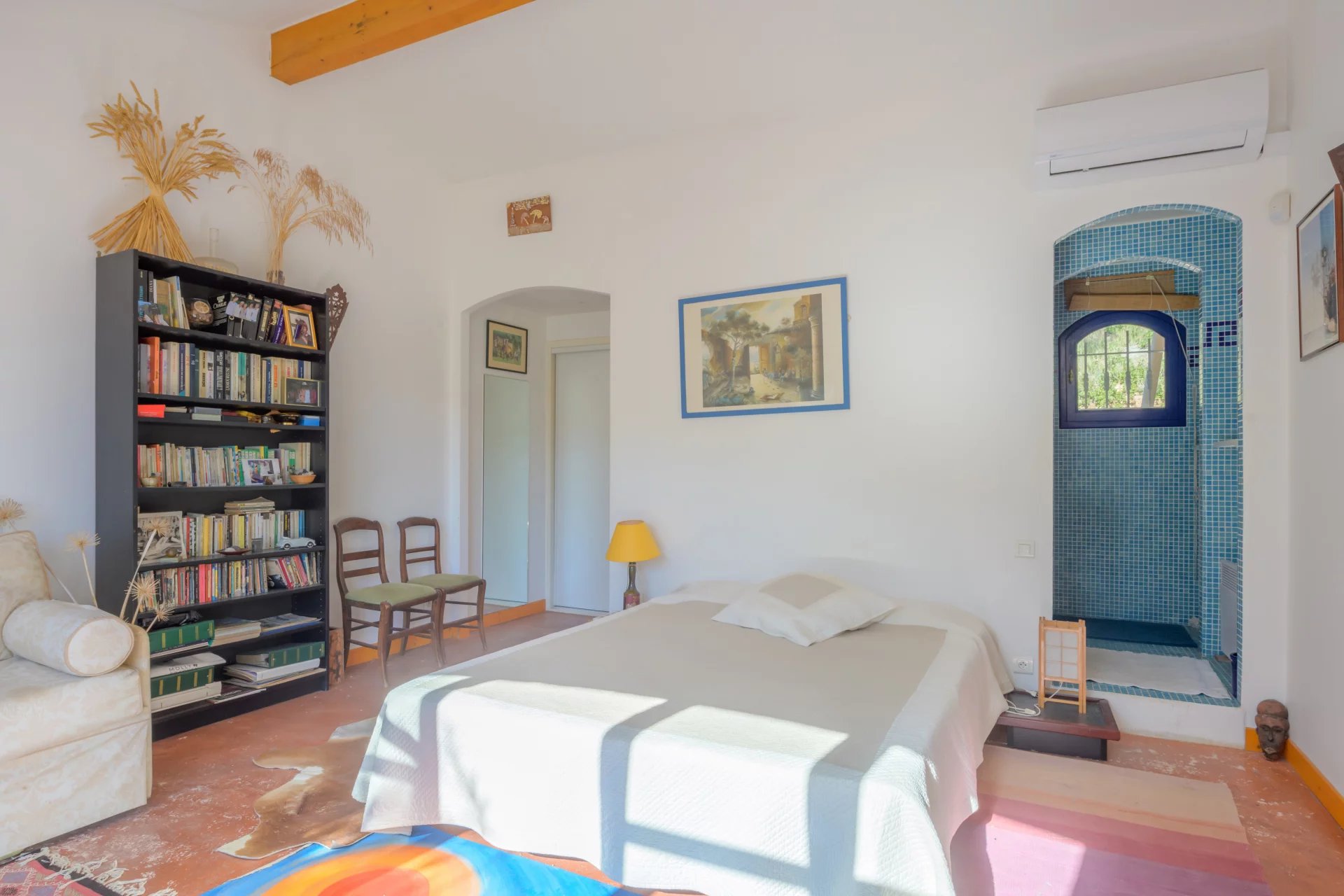 13360979-83587886-11