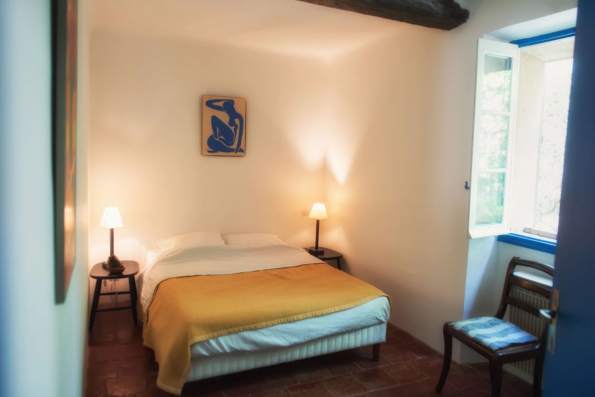 12414479-85139712-12