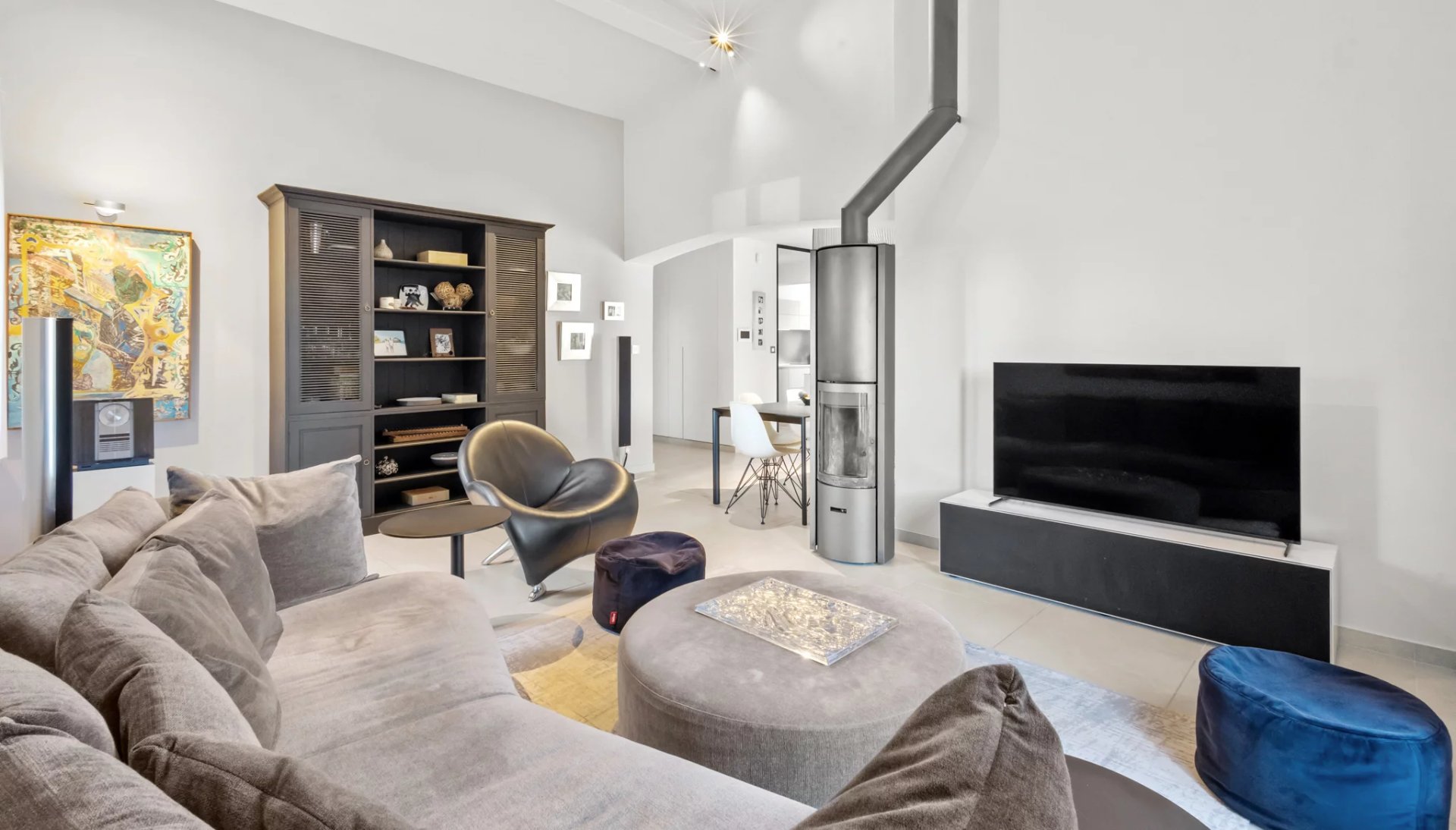 12290937-86636861-17