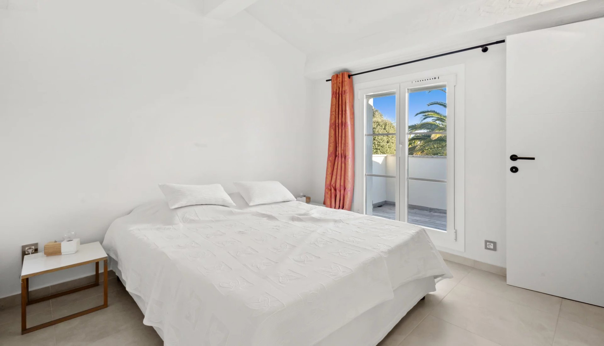 12290937-86636861-22