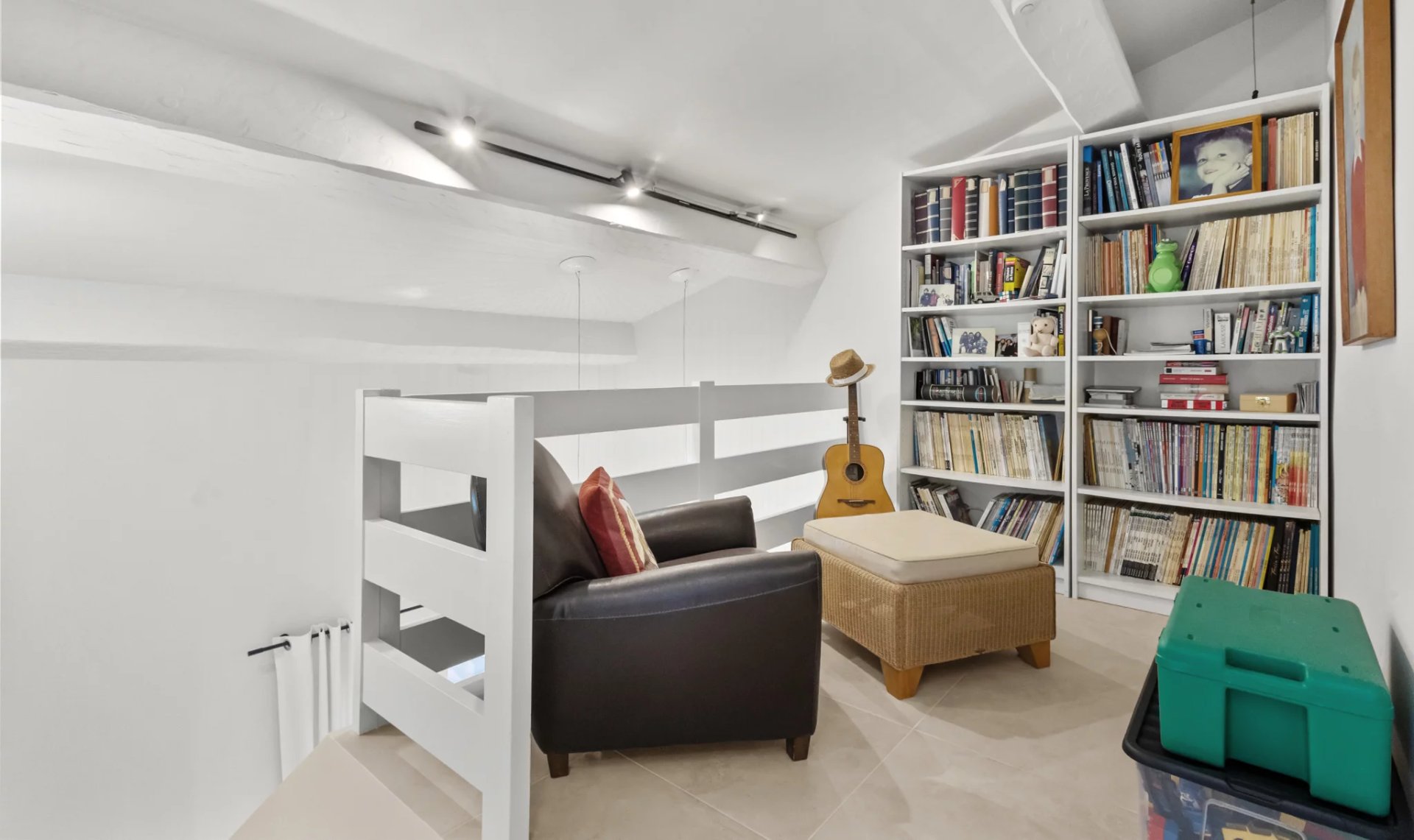 12290937-86636861-23