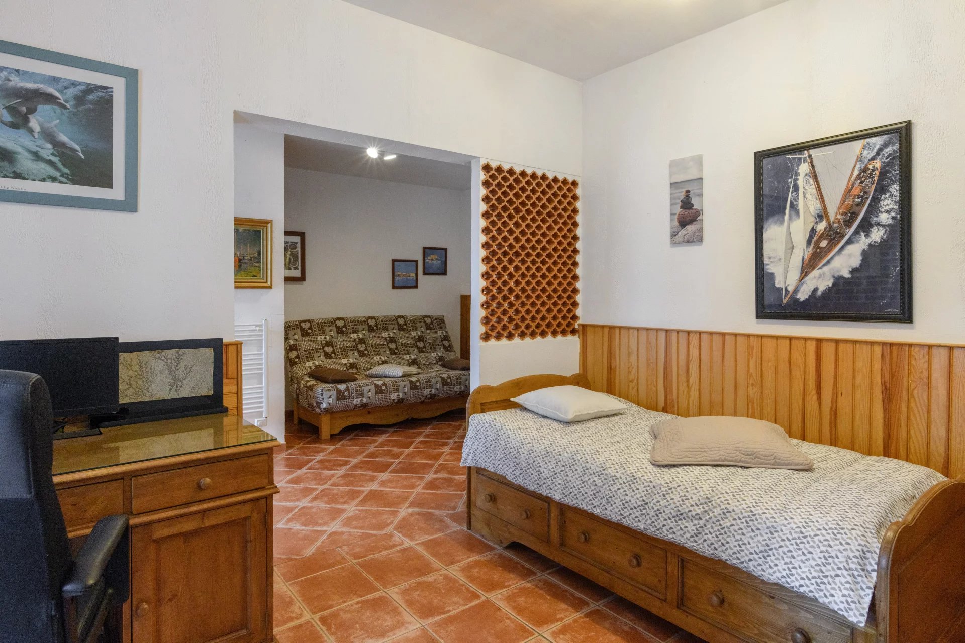 13712134-86711748-10