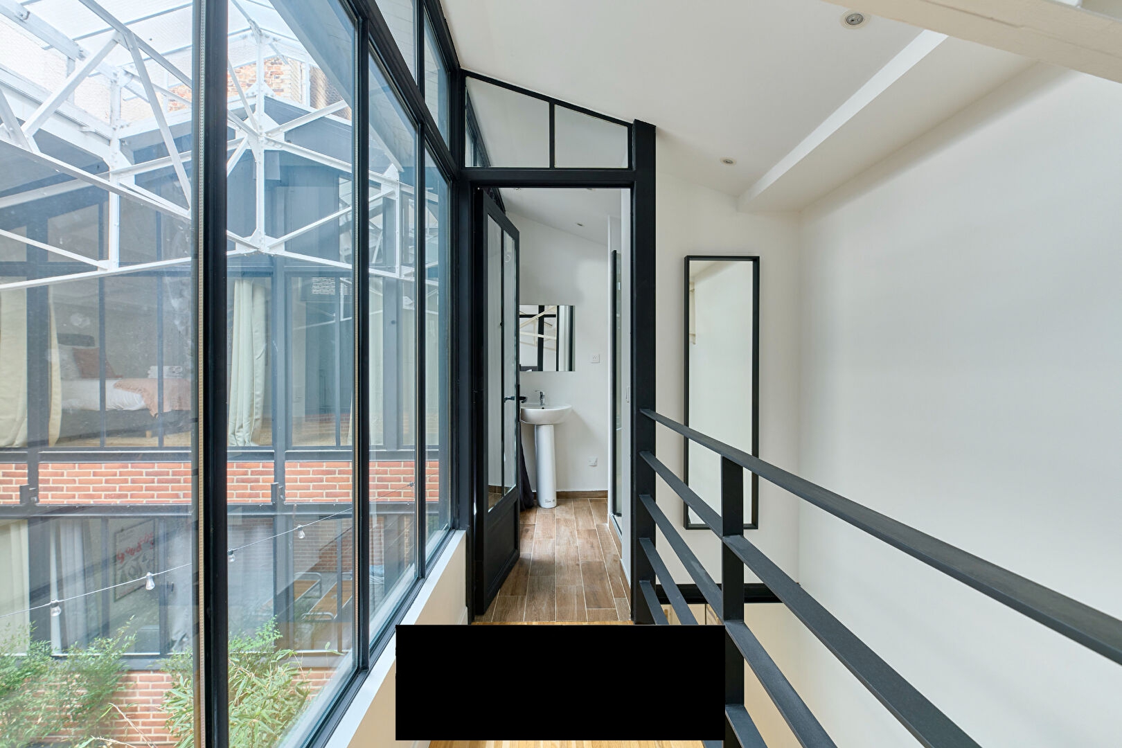 13755933-59164290-10