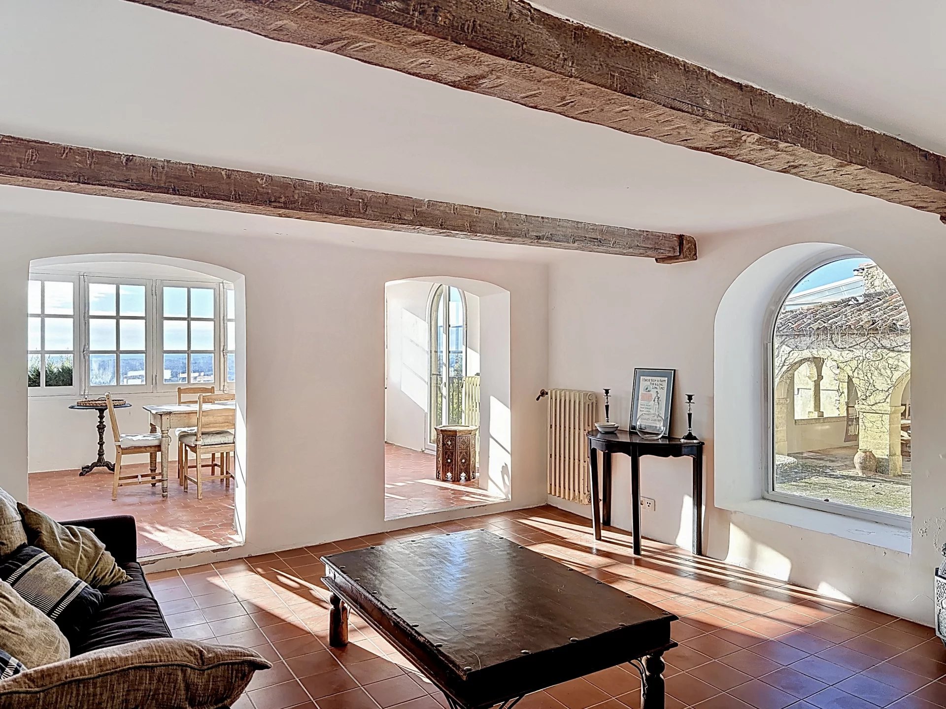 14601229-86682711-10