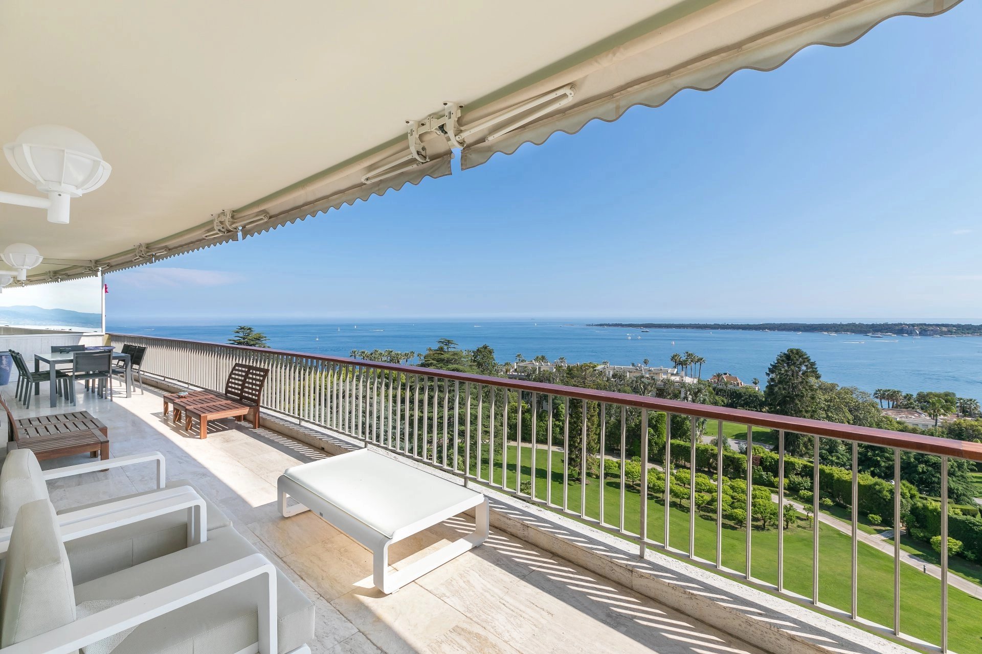 11488044-MZICC4041-93