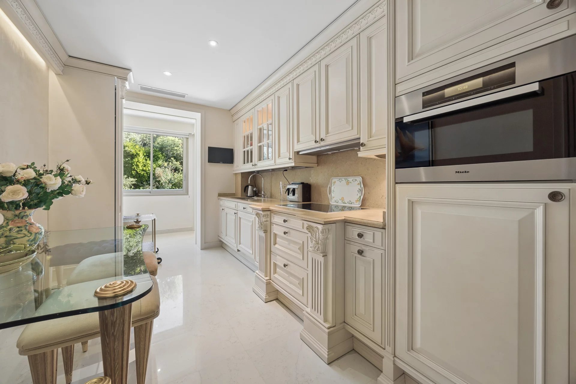 11488044-MZICC4838-46