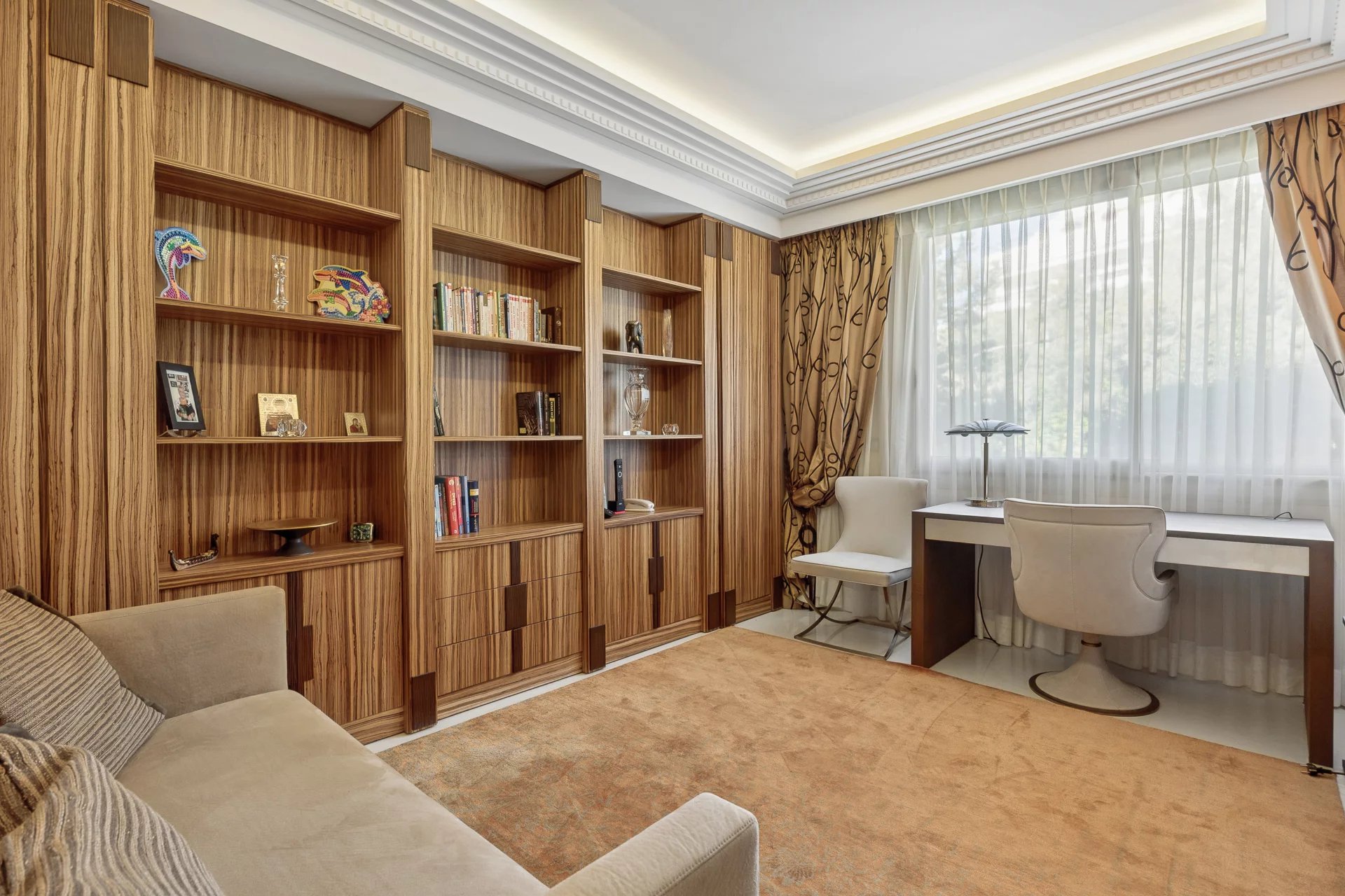 11488044-MZICC4838-49