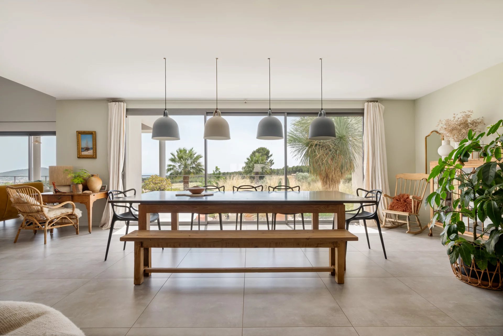 16000922-86504923-10