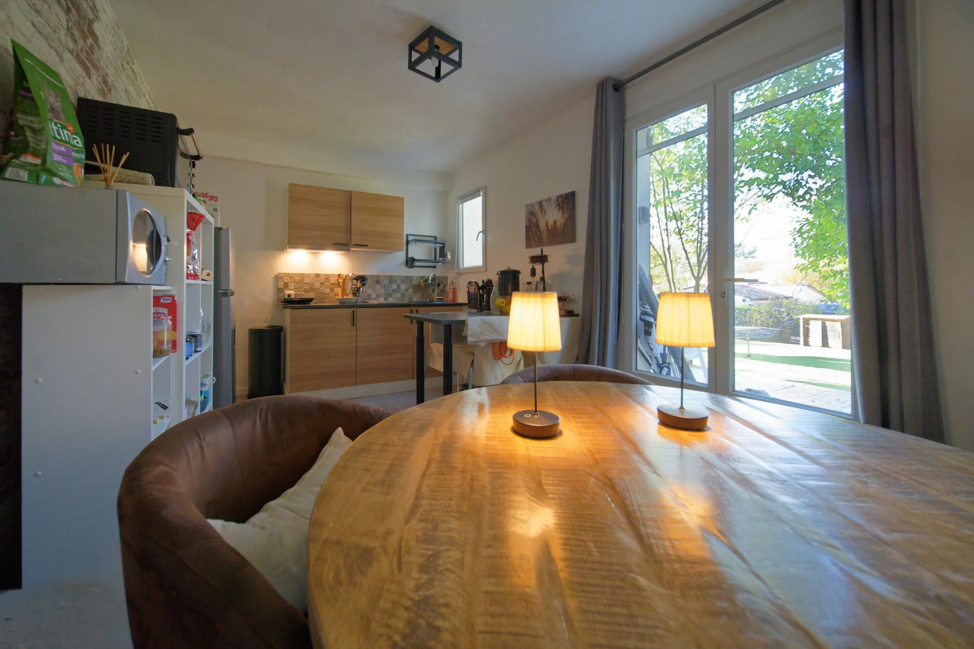 16128716-86701698-10