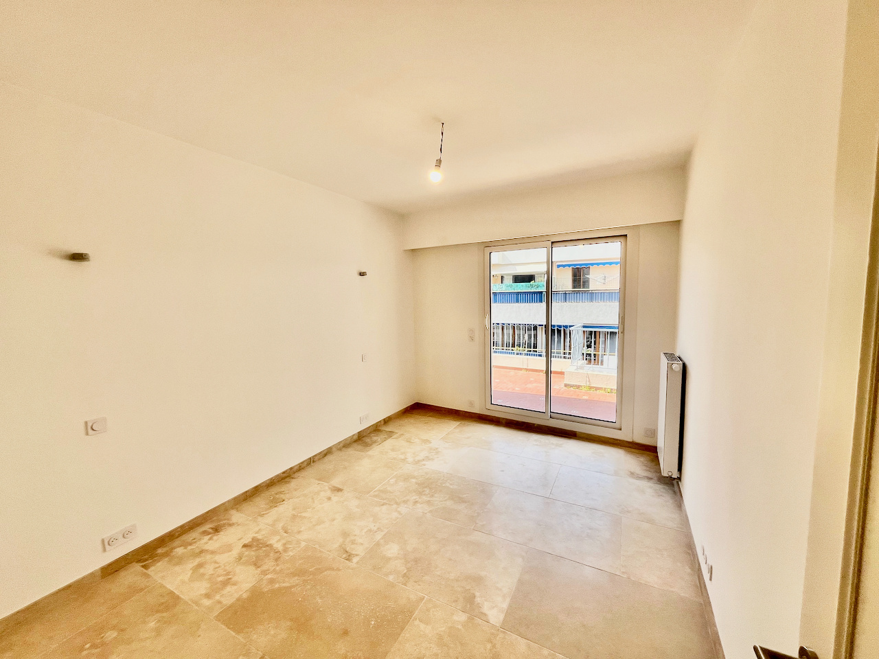 6803973-VAP10000958-8