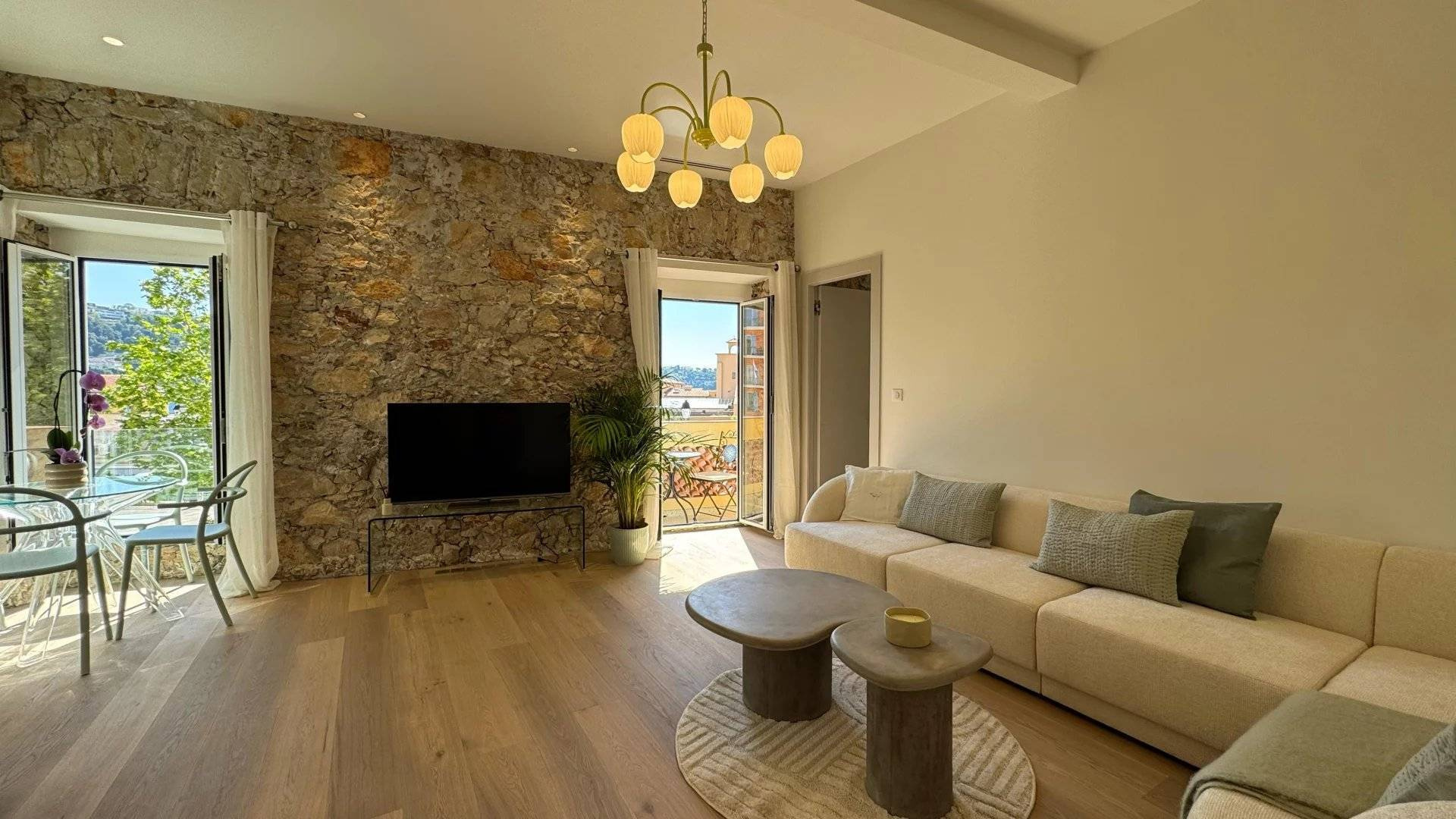 6803973-VAP10001043-2