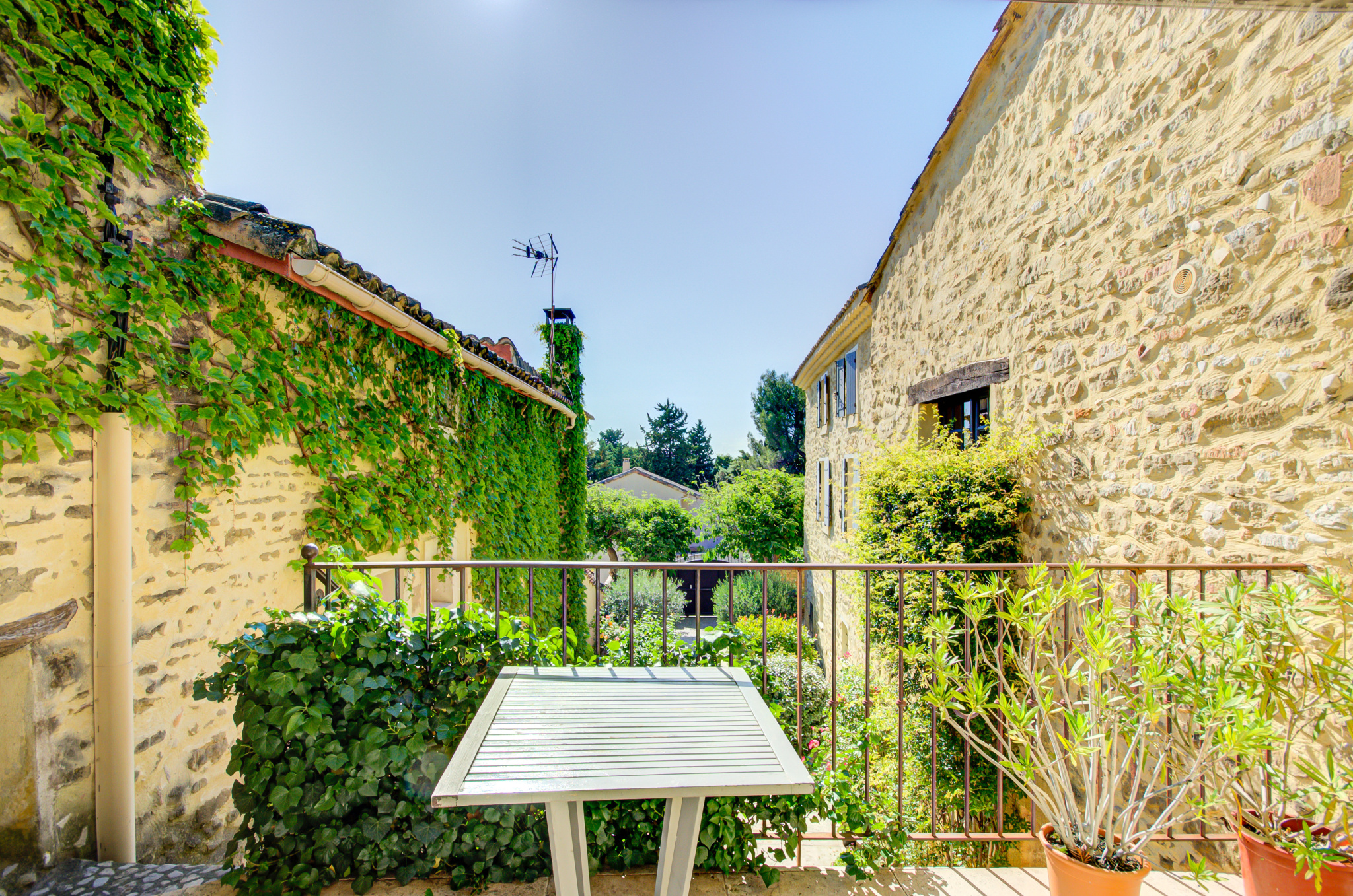 7080597-V50000669-2